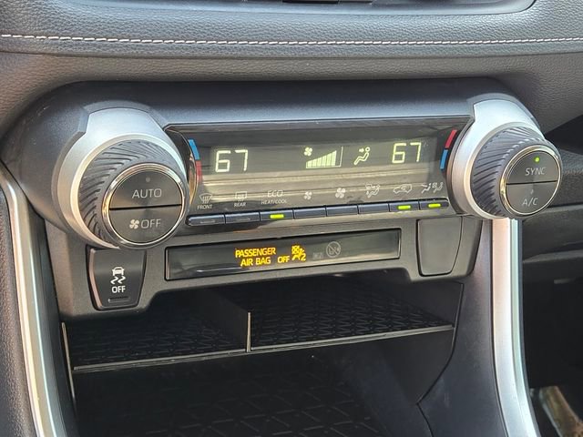 Used 2019 Toyota RAV4 XLE Premium w/ Carpet Mat Package image 20