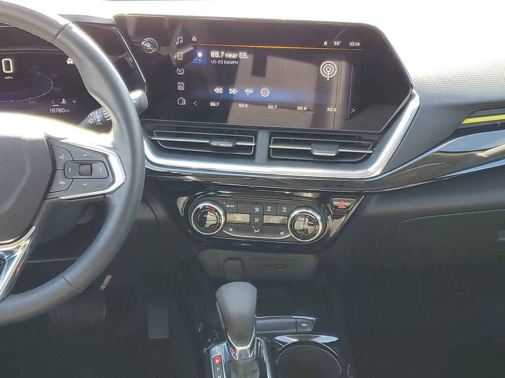 Certified 2024 Chevrolet Trax ACTIV w/ Sunroof Package FWD image 27