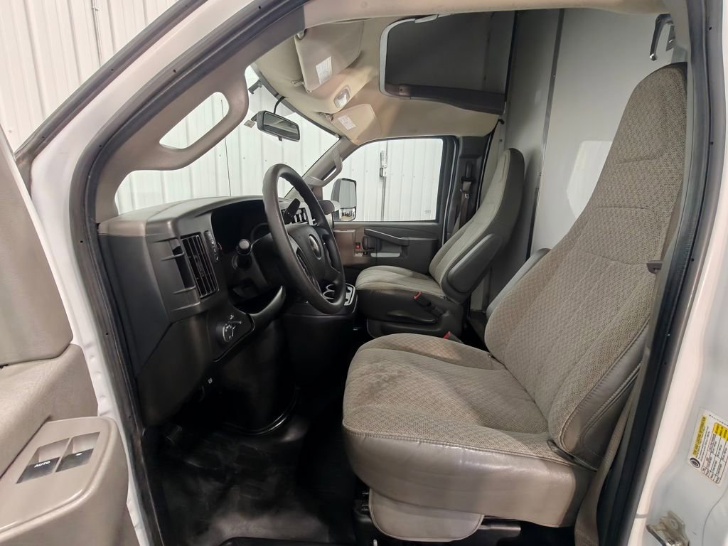 Used 2023 GMC Savana 3500 w/ Power Convenience Package RWD image 28