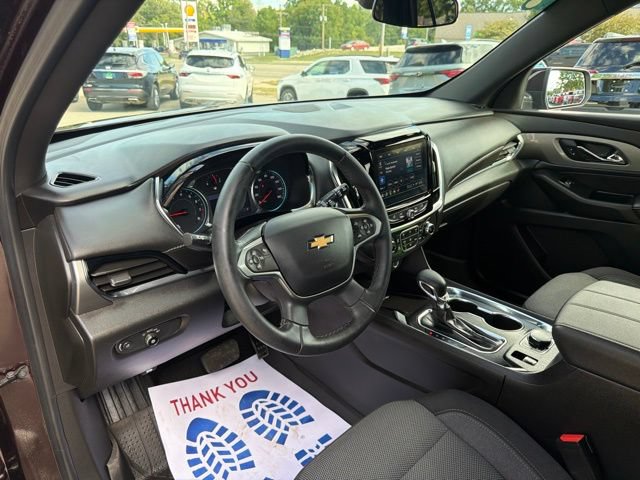 Used 2023 Chevrolet Traverse LT FWD image 25