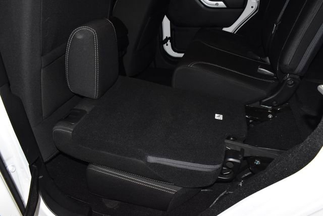 Used 2017 Jeep Wrangler Unlimited Sahara w/ Max Tow Package image 29