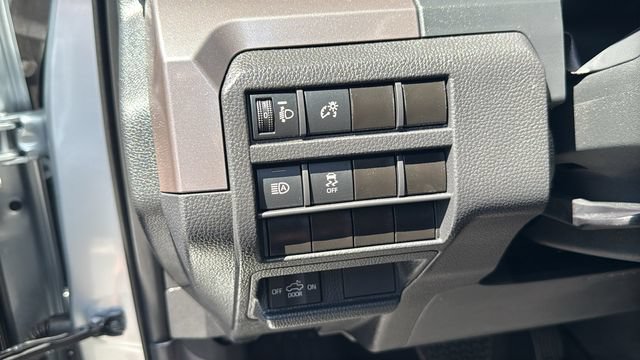 Used 2025 Toyota Tacoma SR5 w/ SR5 Upgrade Package RWD image 13