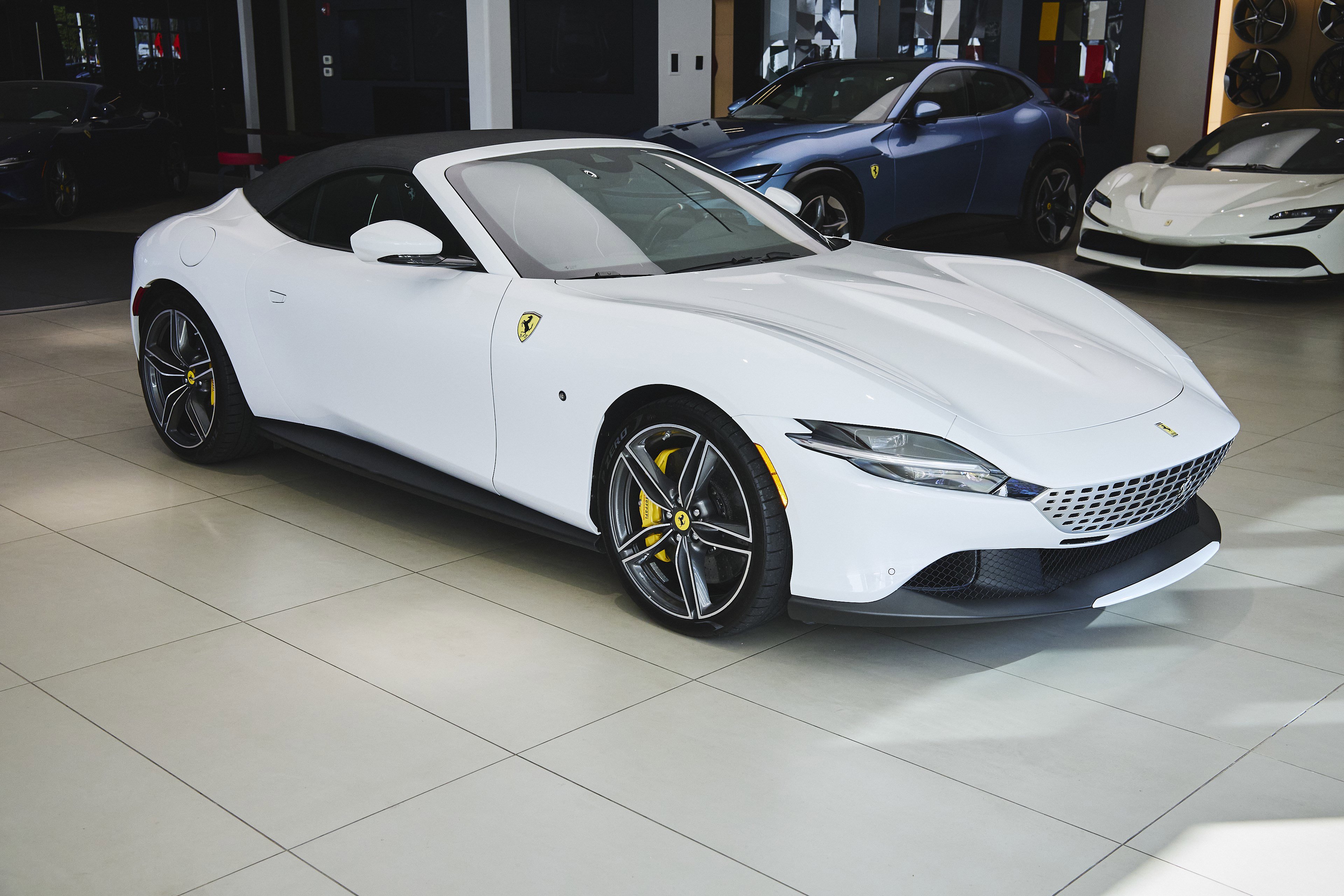 Used 2024 Ferrari Roma Spider image 50