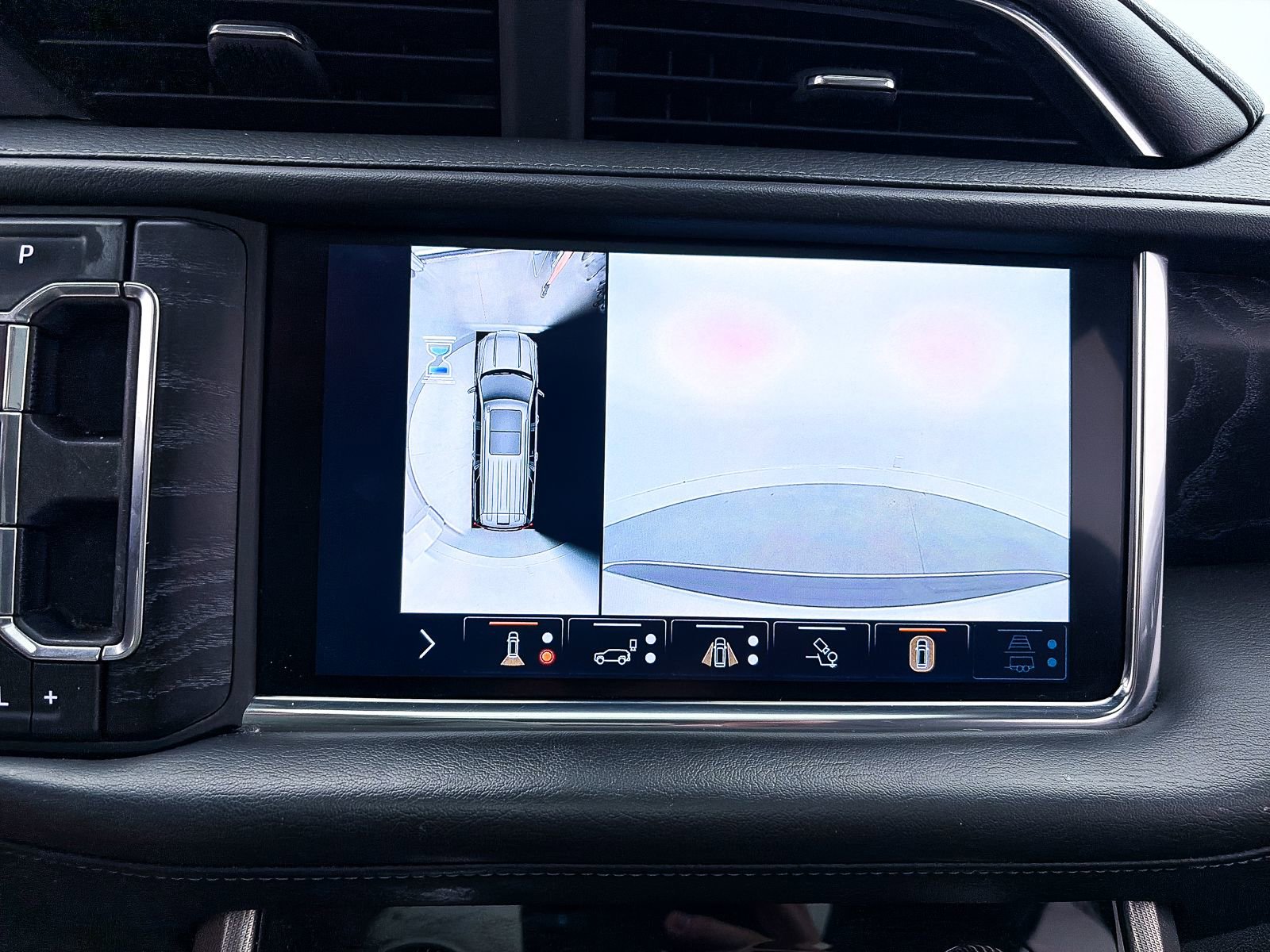 Used 2022 GMC Yukon XL Denali w/ Denali Ultimate Package image 9