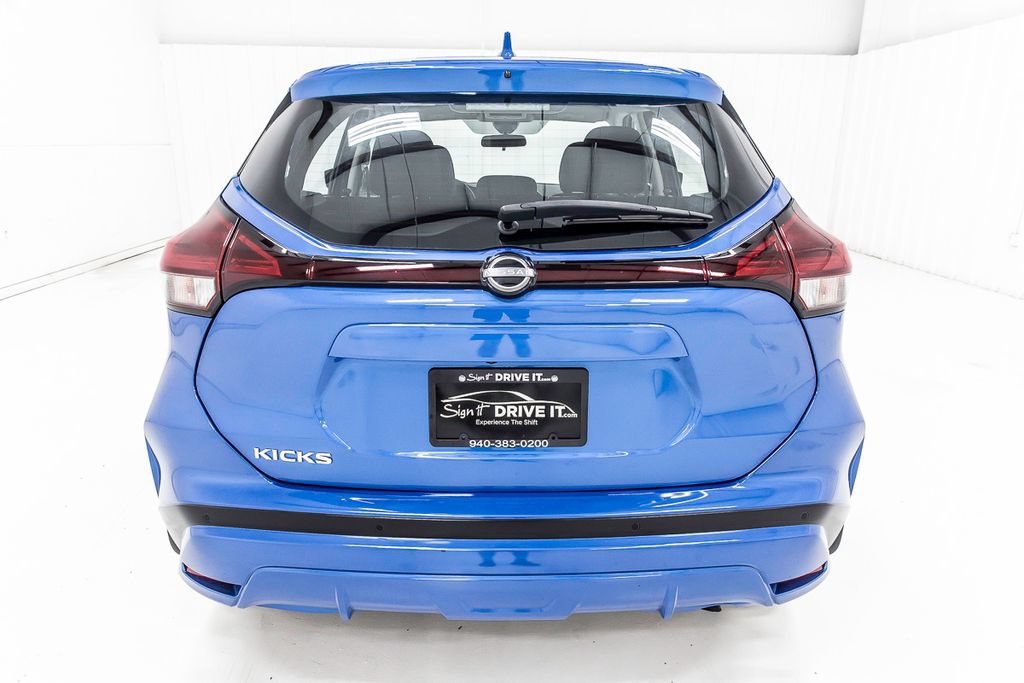 Used 2025 Nissan Kicks Play S FWD image 5
