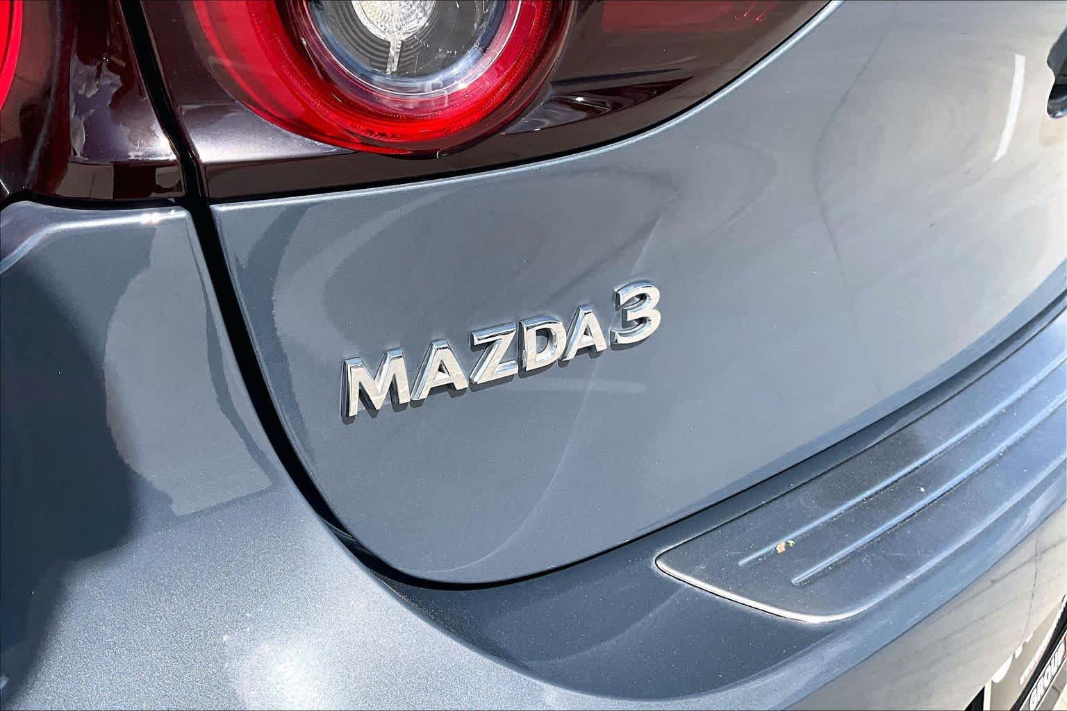 Used 2023 MAZDA MAZDA3 s FWD image 9