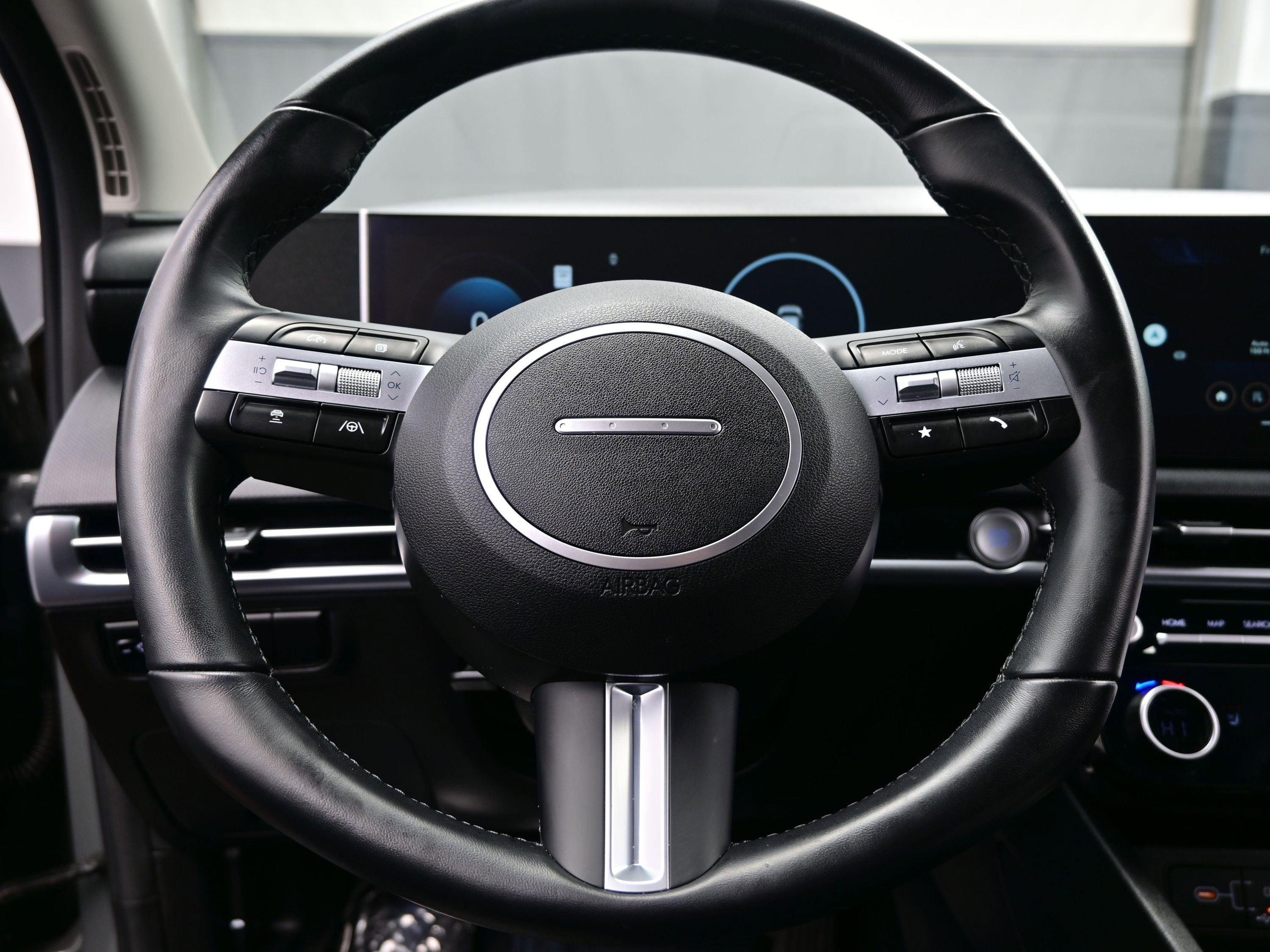 Certified 2025 Hyundai Tucson SEL image 24