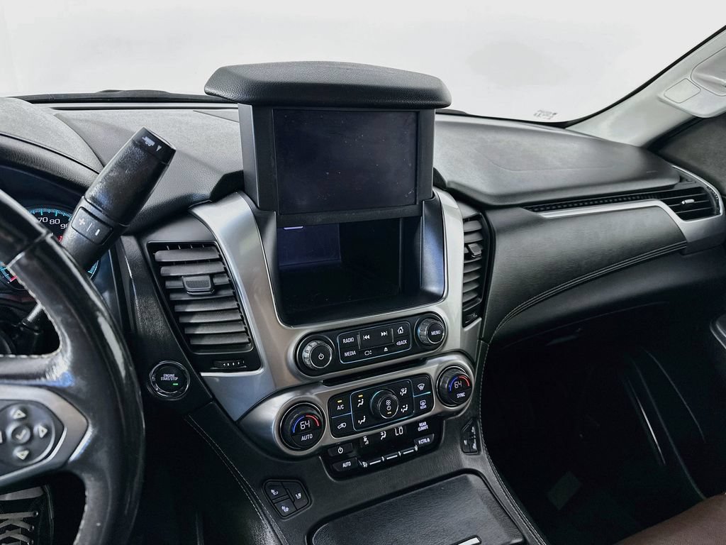 Used 2019 Chevrolet Suburban Premier w/ Premier Plus Edition AWD/4WD image 18
