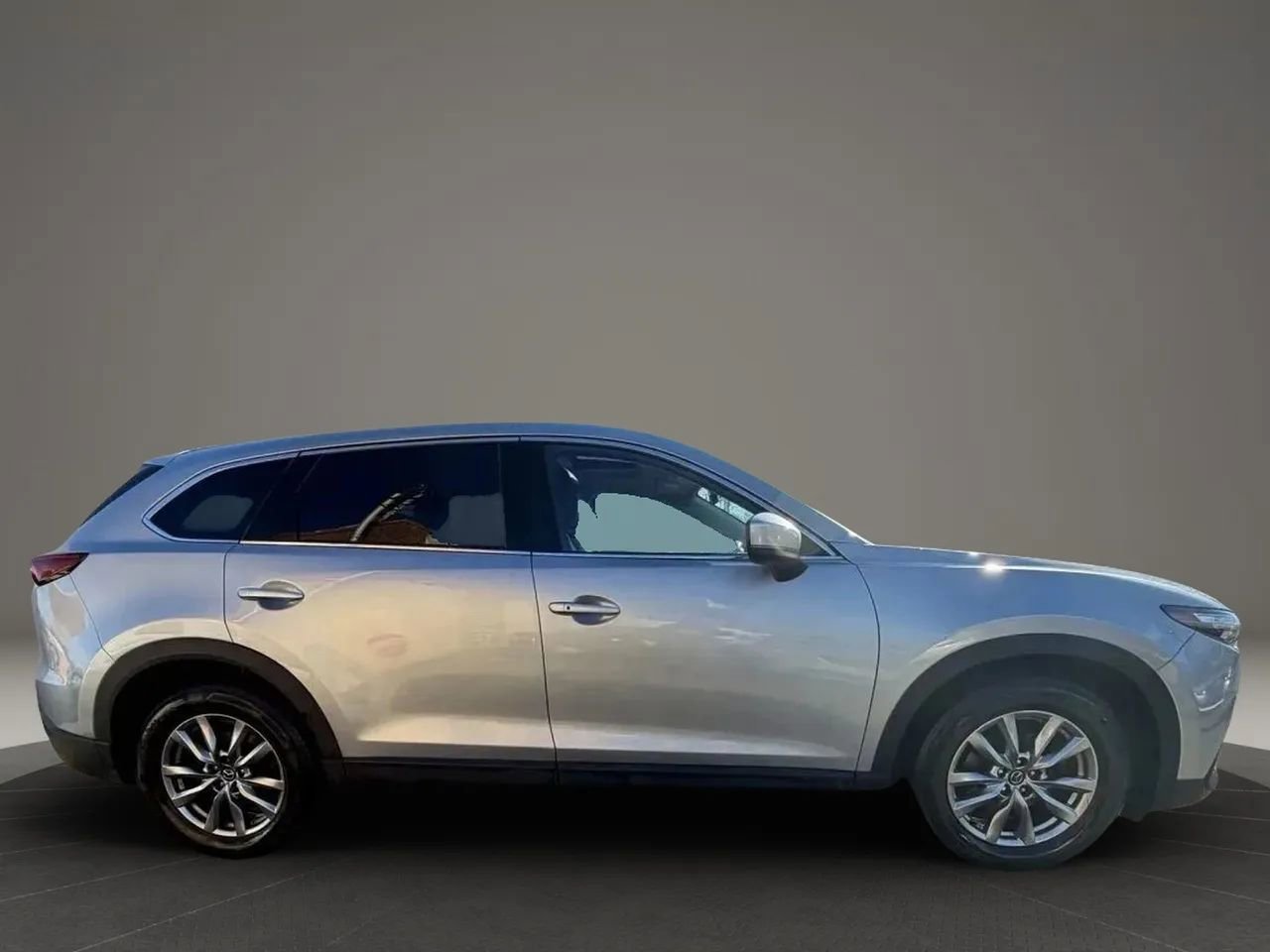 Used 2017 MAZDA CX-9 Touring AWD/4WD image 4