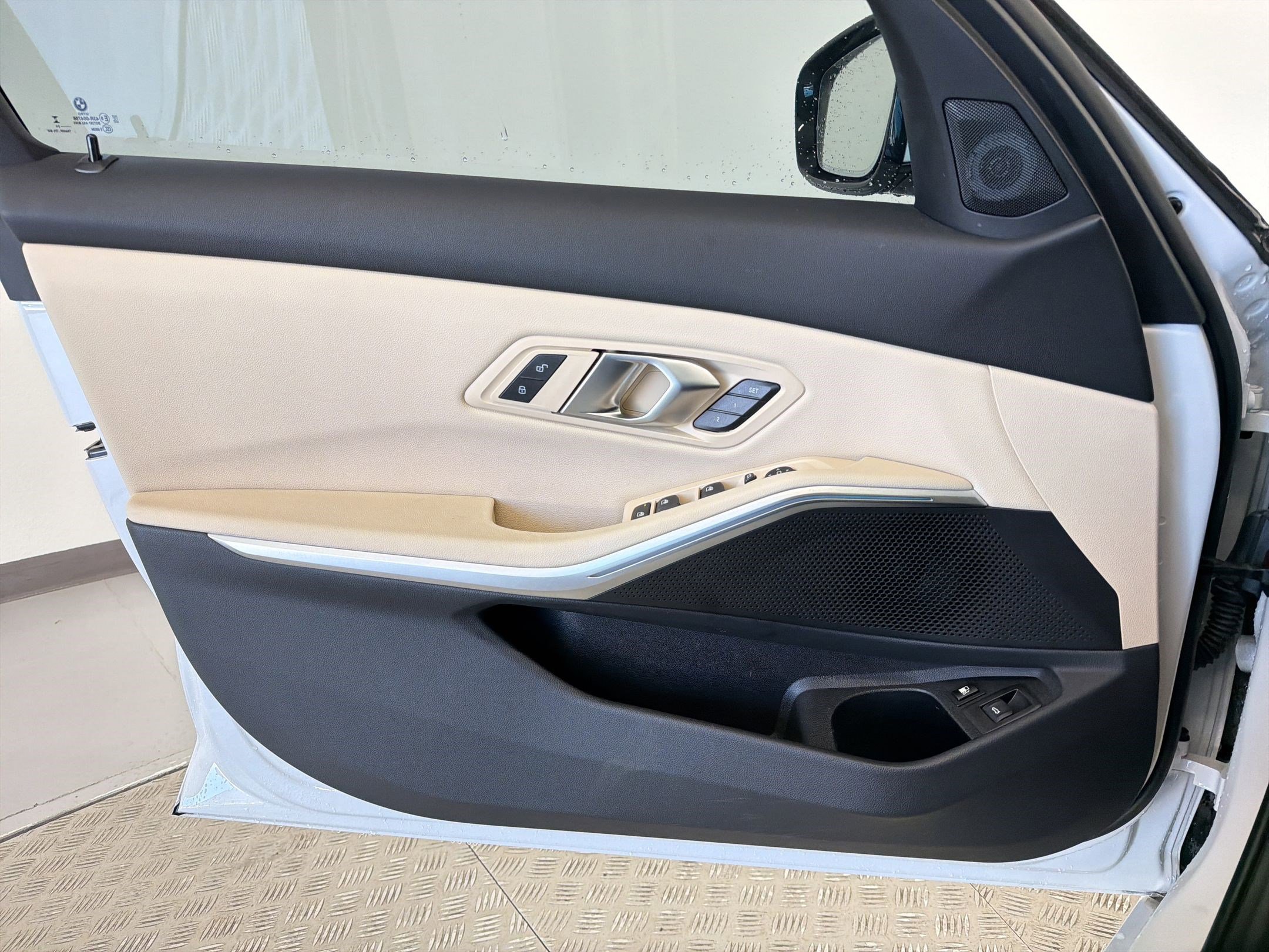 Used 2024 BMW 330e 330e w/ Premium Package image 12