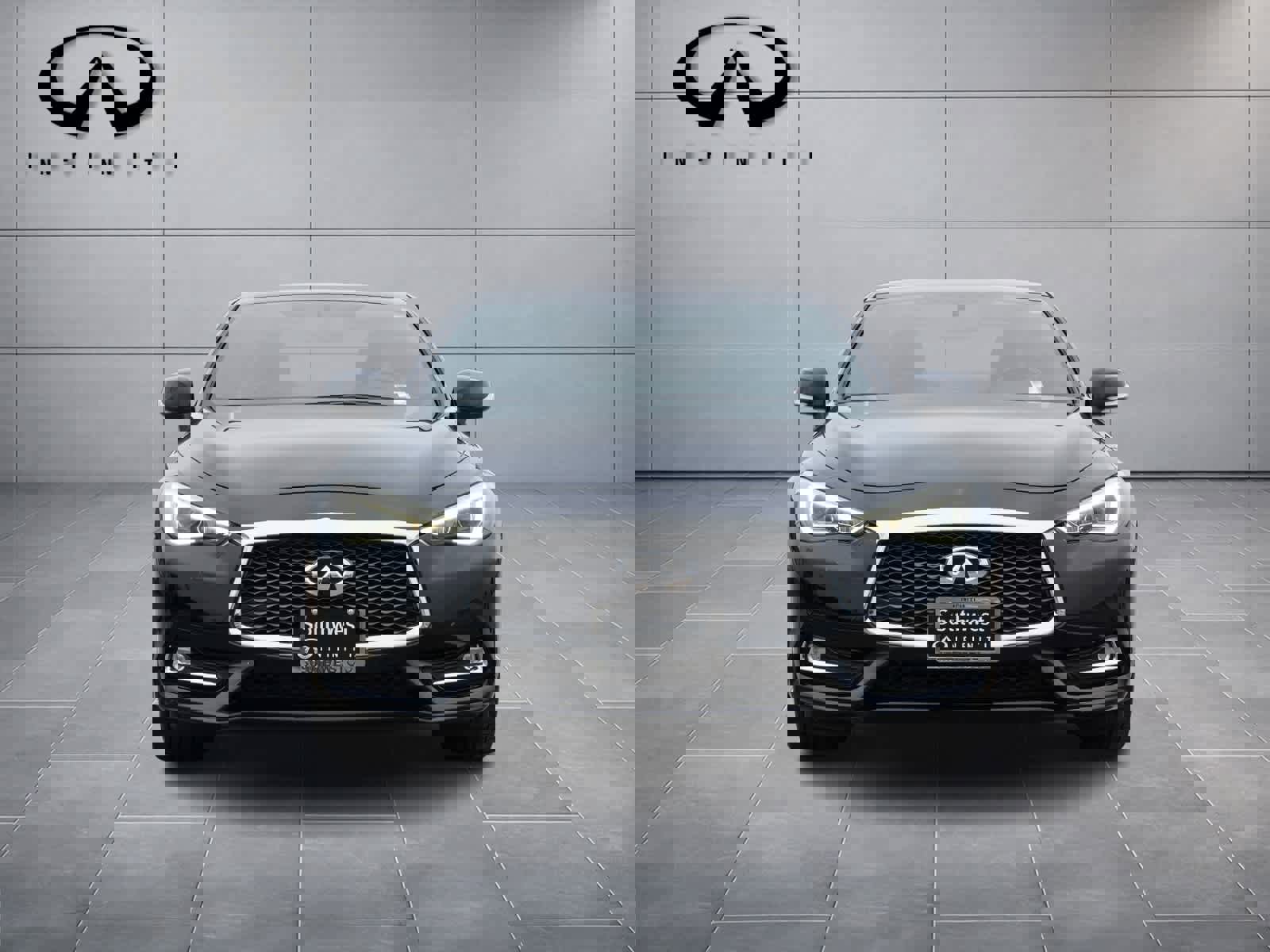 Used 2018 INFINITI Q60 3.0t Luxe w/ Cargo Package image 2