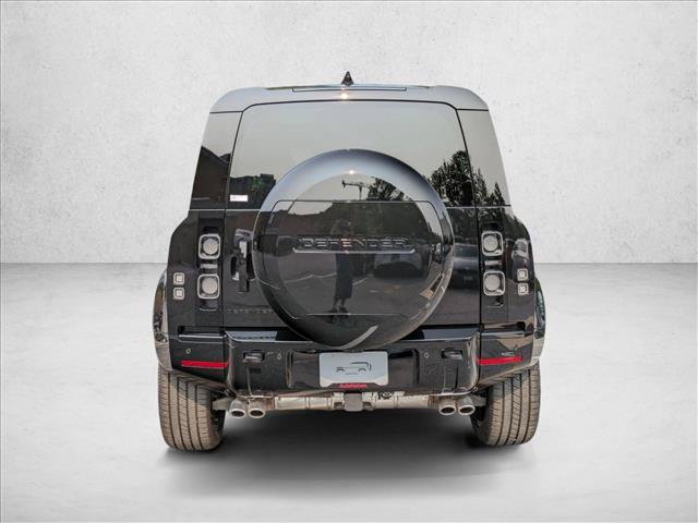 Used 2025 Land Rover Defender 110 V8 AWD/4WD image 8