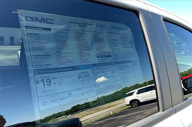 New 2025 GMC Canyon Elevation w/ Convenience Package image 14