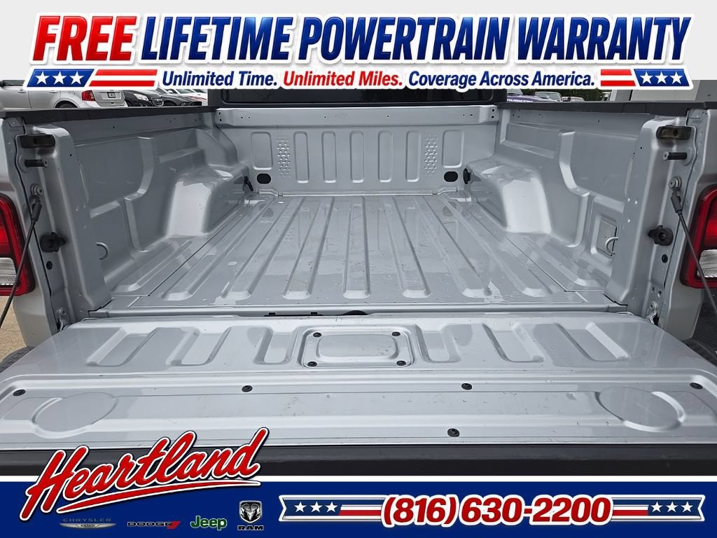 Used 2023 Jeep Gladiator Sport AWD/4WD image 24
