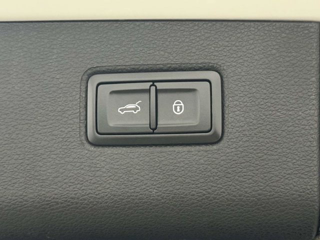Used 2020 Bentley Bentayga AWD/4WD image 21