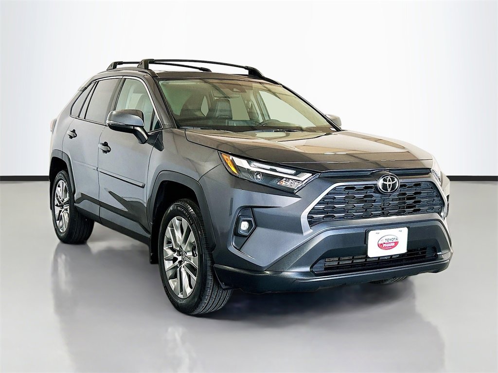 Used 2025 Toyota RAV4 XLE Premium image 3