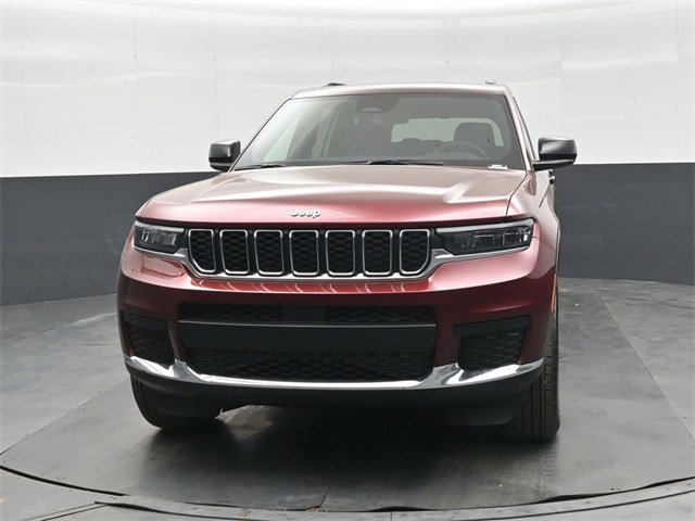 New 2025 Jeep Grand Cherokee L Laredo image 8