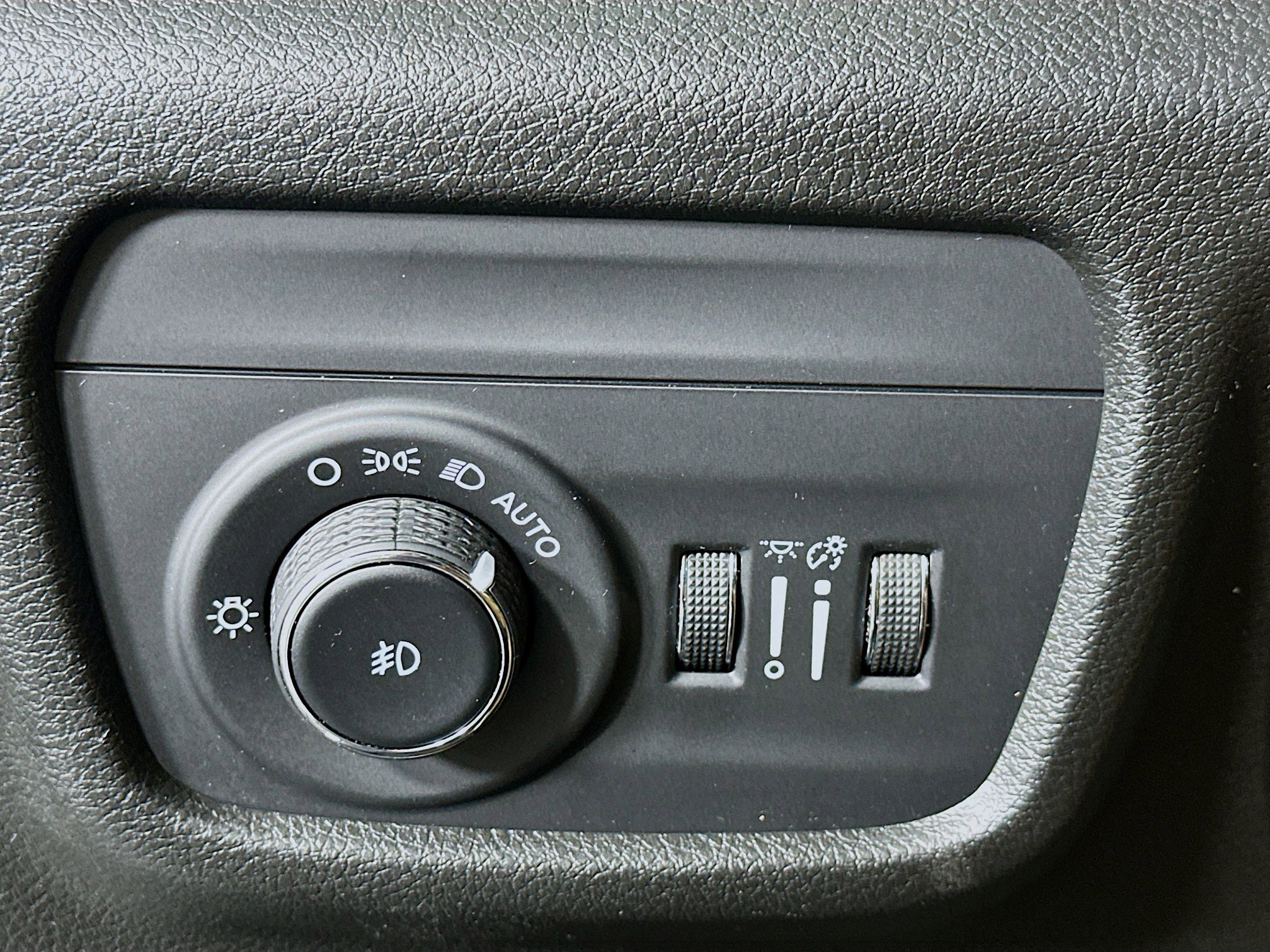 Used 2022 Jeep Grand Cherokee L Limited AWD/4WD image 17
