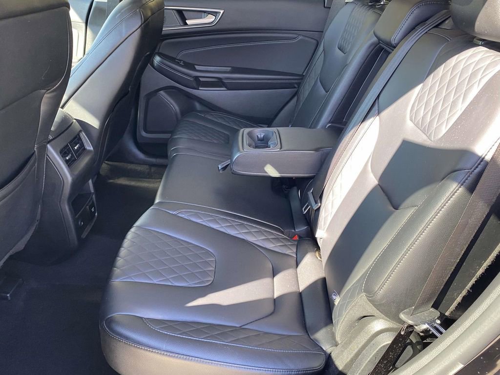 Used 2024 Ford Edge Titanium AWD/4WD image 10