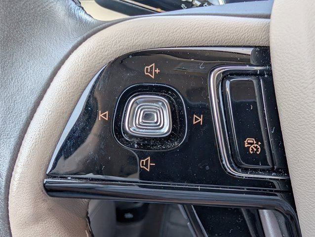 Used 2023 Lincoln Corsair Reserve w/ Equipment Group 201A image 23