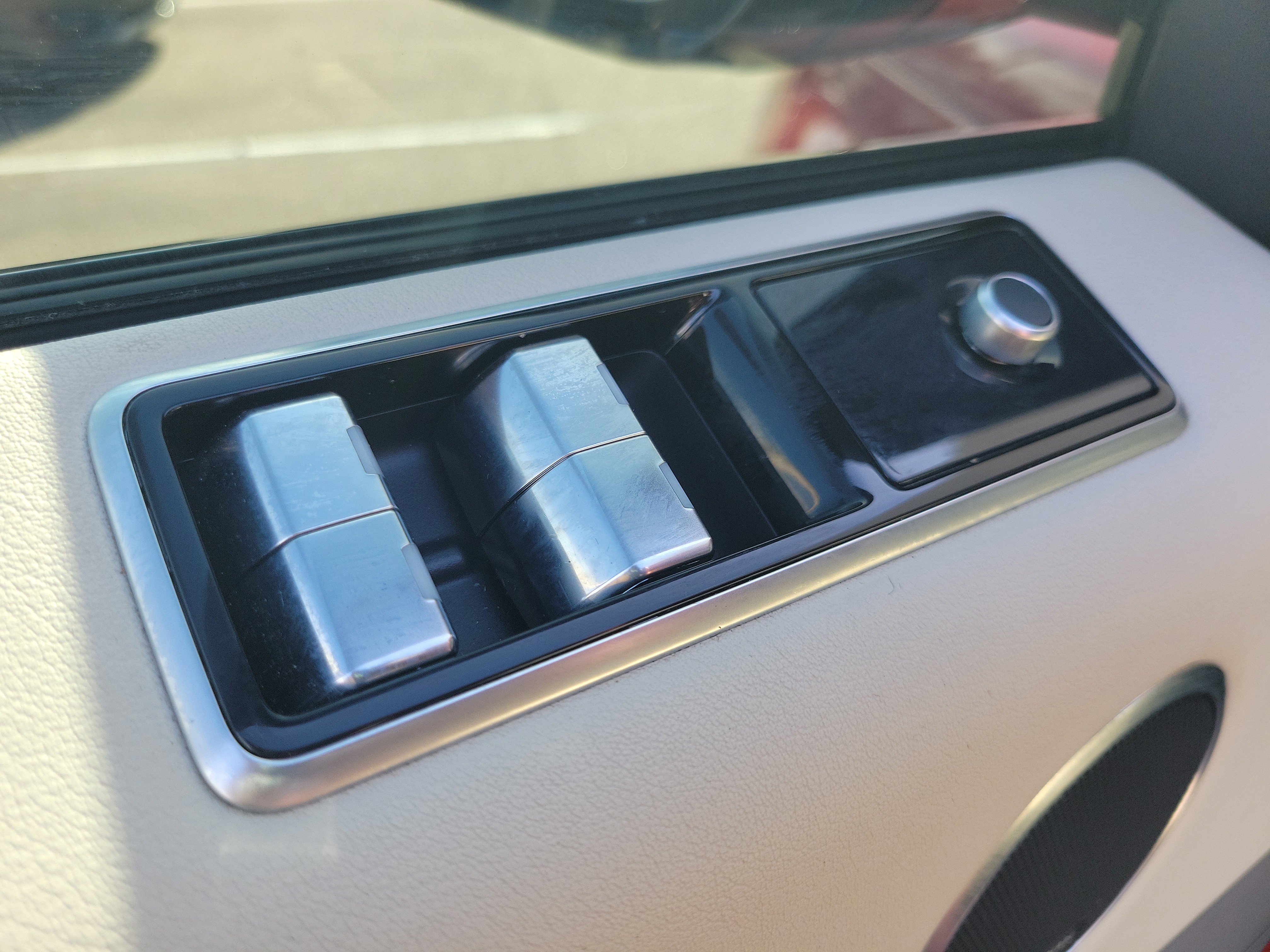 Used 2019 Land Rover Range Rover Sport HSE image 16