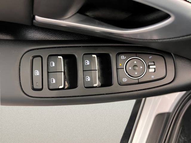 Used 2025 Hyundai Sonata SEL FWD image 12