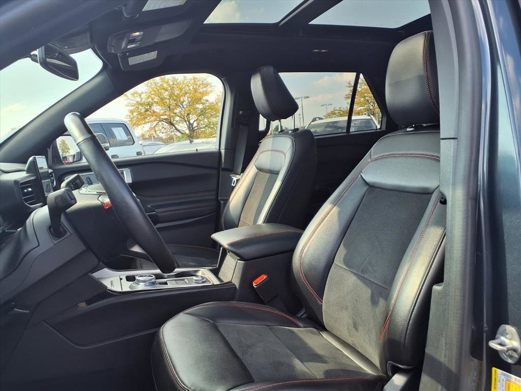 Used 2022 Ford Explorer ST-Line image 11