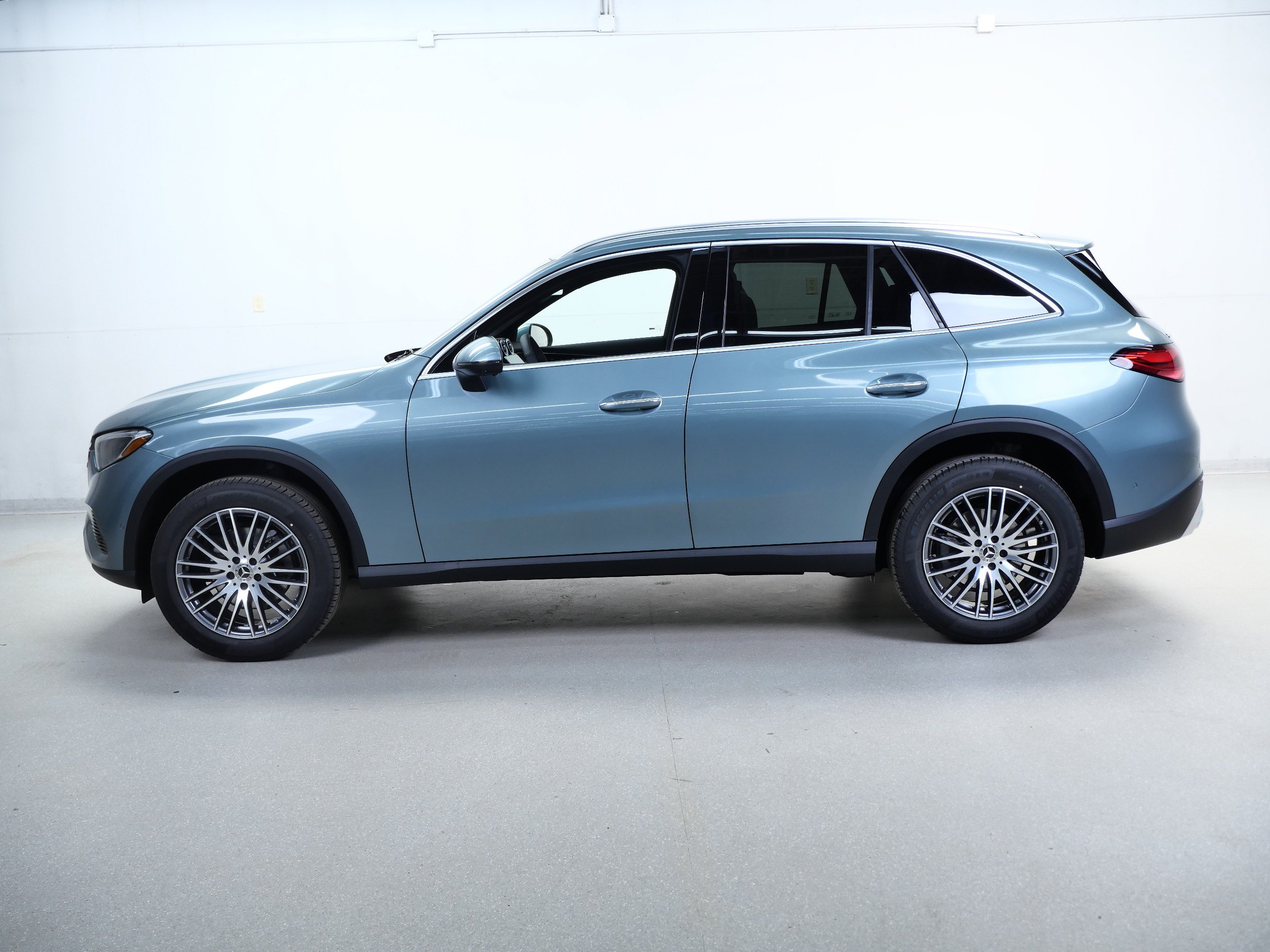 New 2026 Mercedes-Benz GLC 300 4MATIC image 5