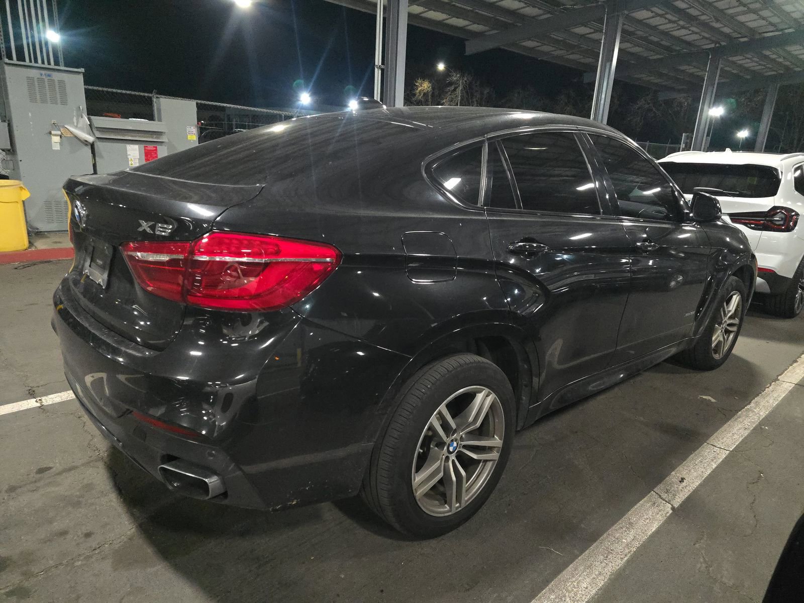 Used 2018 BMW X6 xDrive35i w/ M Sport Package image 6