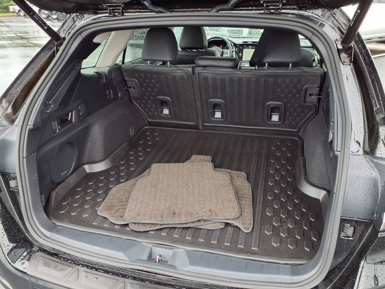 Used 2025 Subaru Outback Limited AWD/4WD image 32