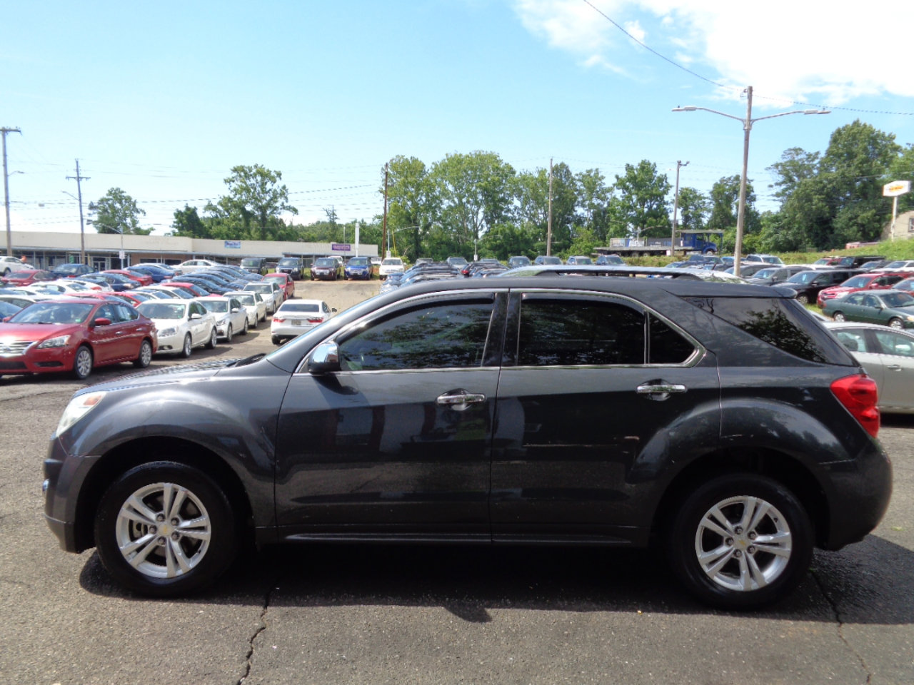 Used 2011 Chevrolet Equinox LT w/ Chrome Appearance Package image 8