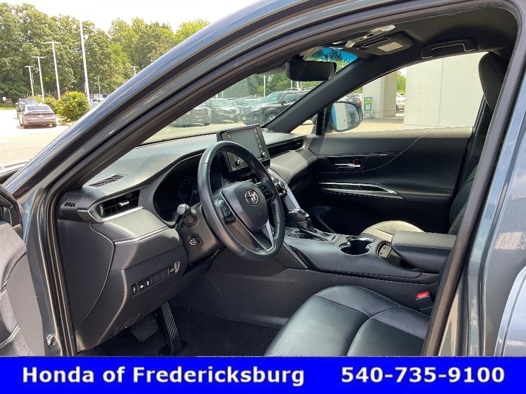 Used 2022 Toyota Venza XLE AWD/4WD image 29