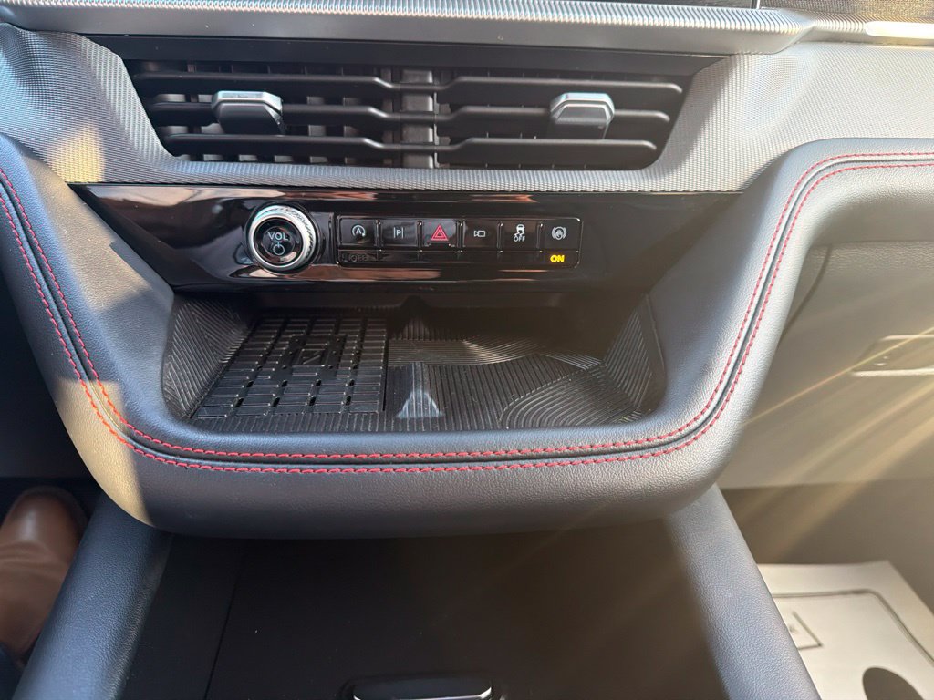 Used 2025 Ford Explorer ST-Line w/ Premium Package RWD image 26