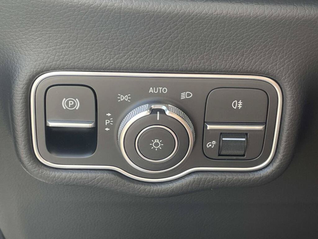 Used 2026 Mercedes-Benz G 550 image 34