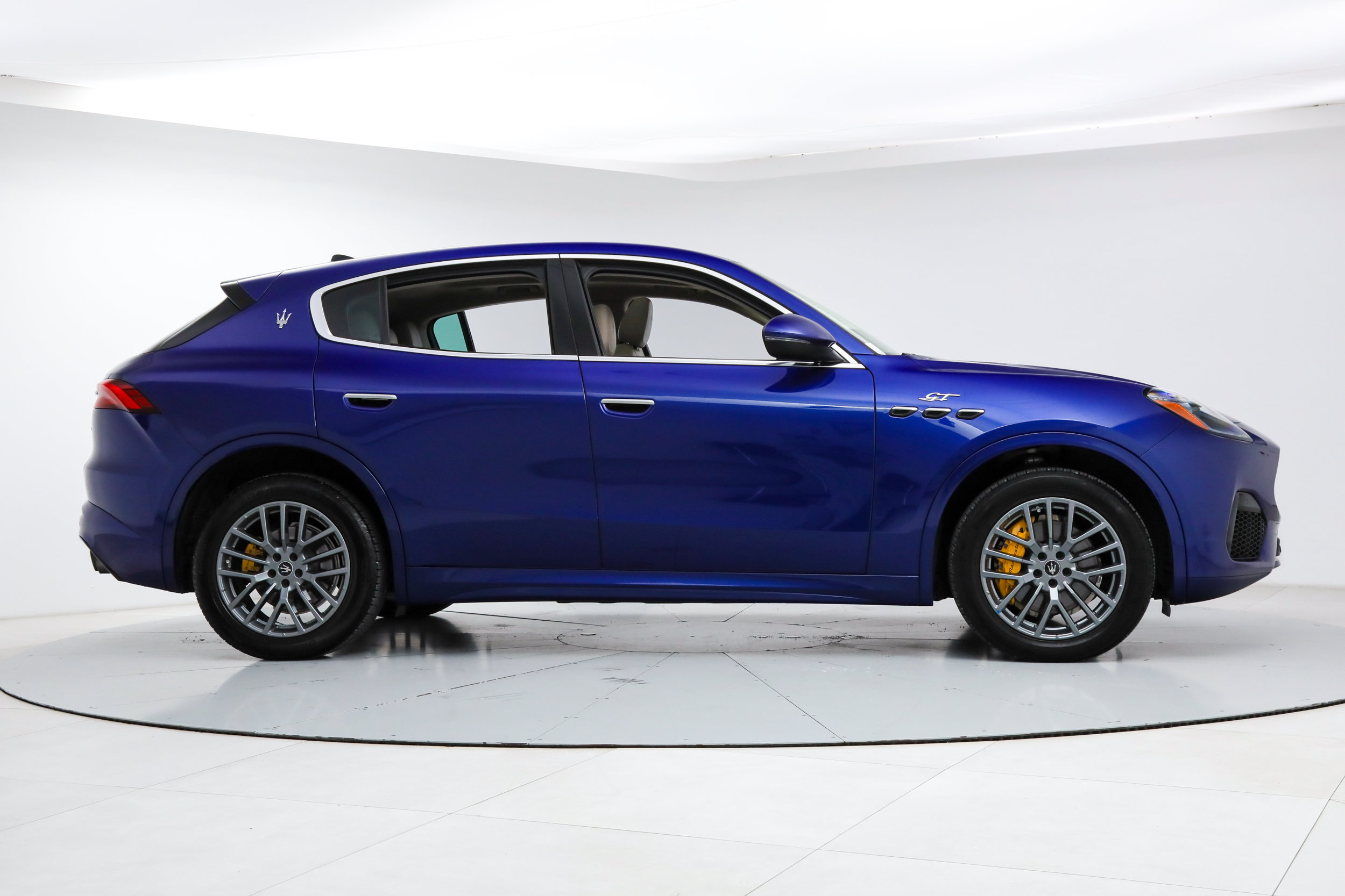 Certified 2023 Maserati Grecale Modena AWD/4WD image 6
