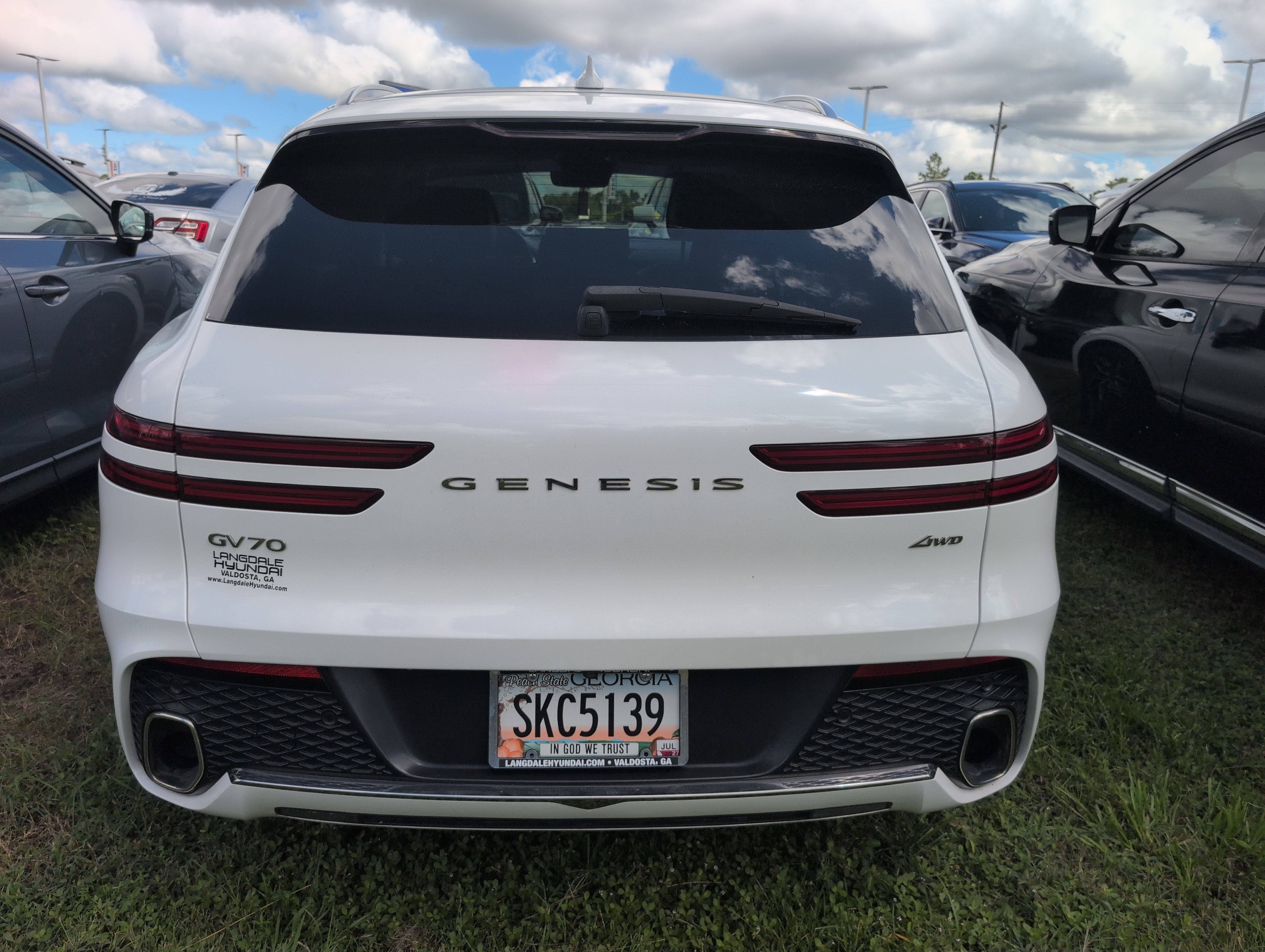 Used 2022 Genesis GV70 2.5T w/ Advanced Package AWD/4WD image 3