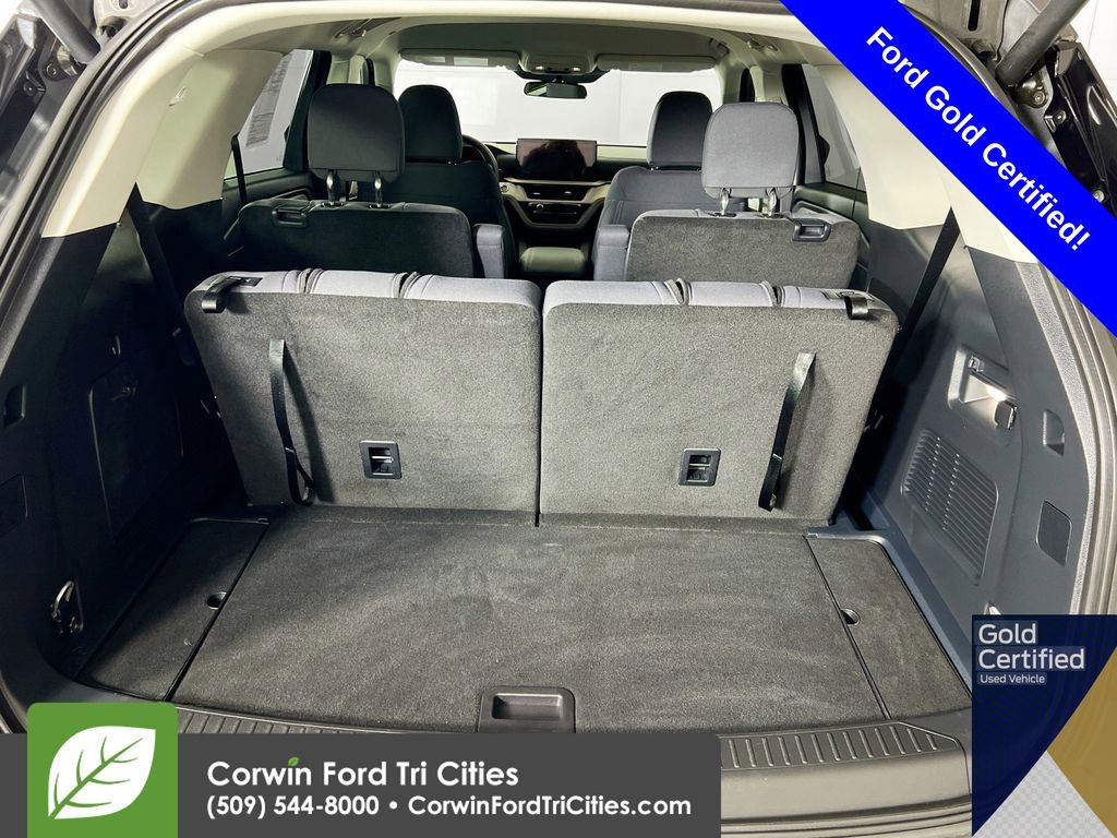 Used 2025 Ford Explorer Active image 14