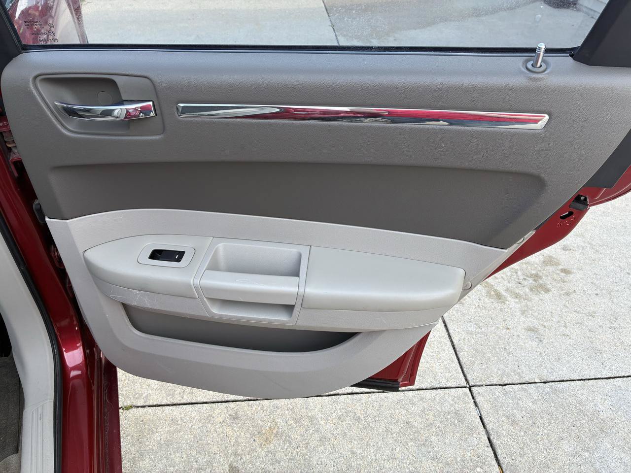 Used 2008 Chrysler 300 Touring RWD image 11