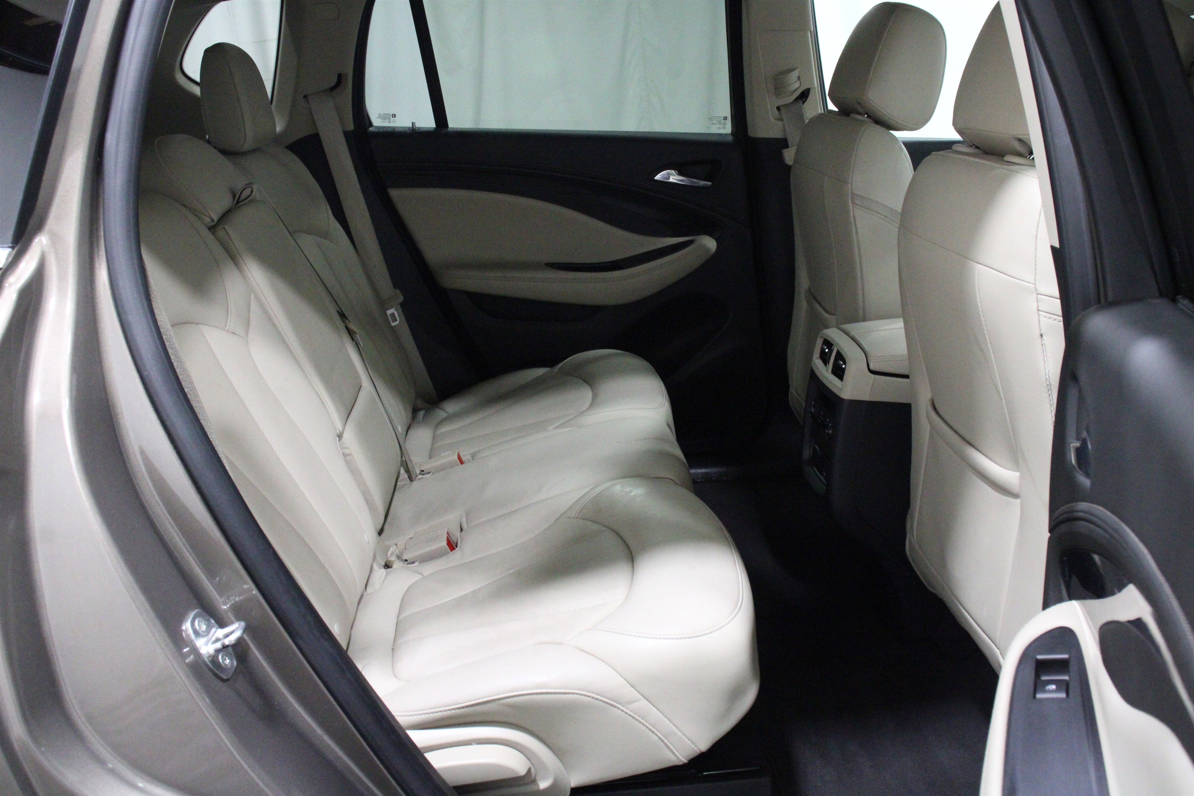 Used 2017 Buick Envision Essence image 24