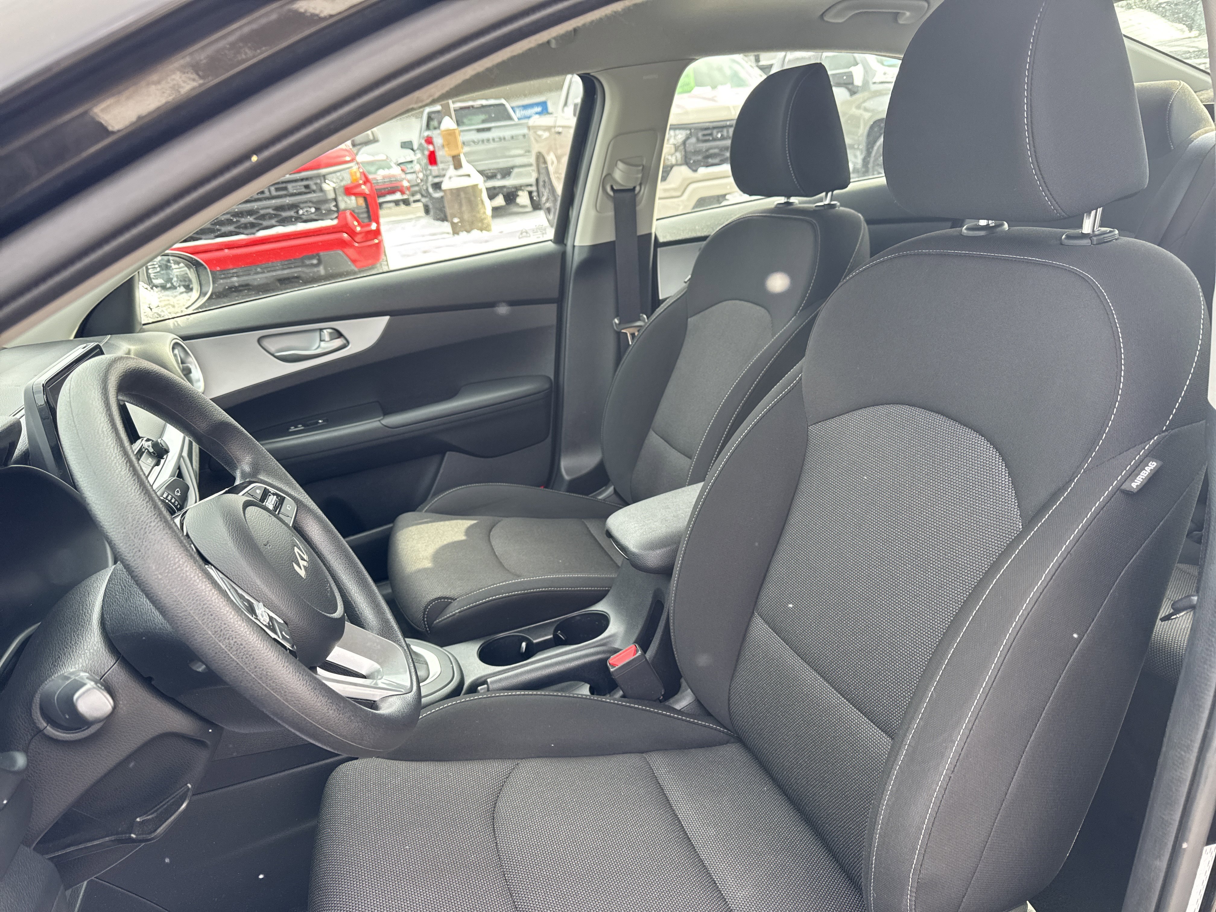 Used 2024 Kia Forte LXS image 10