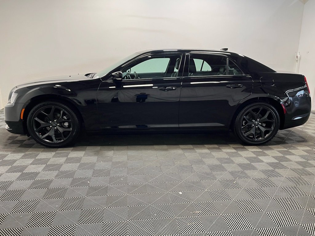 Used 2022 Chrysler 300 S image 22