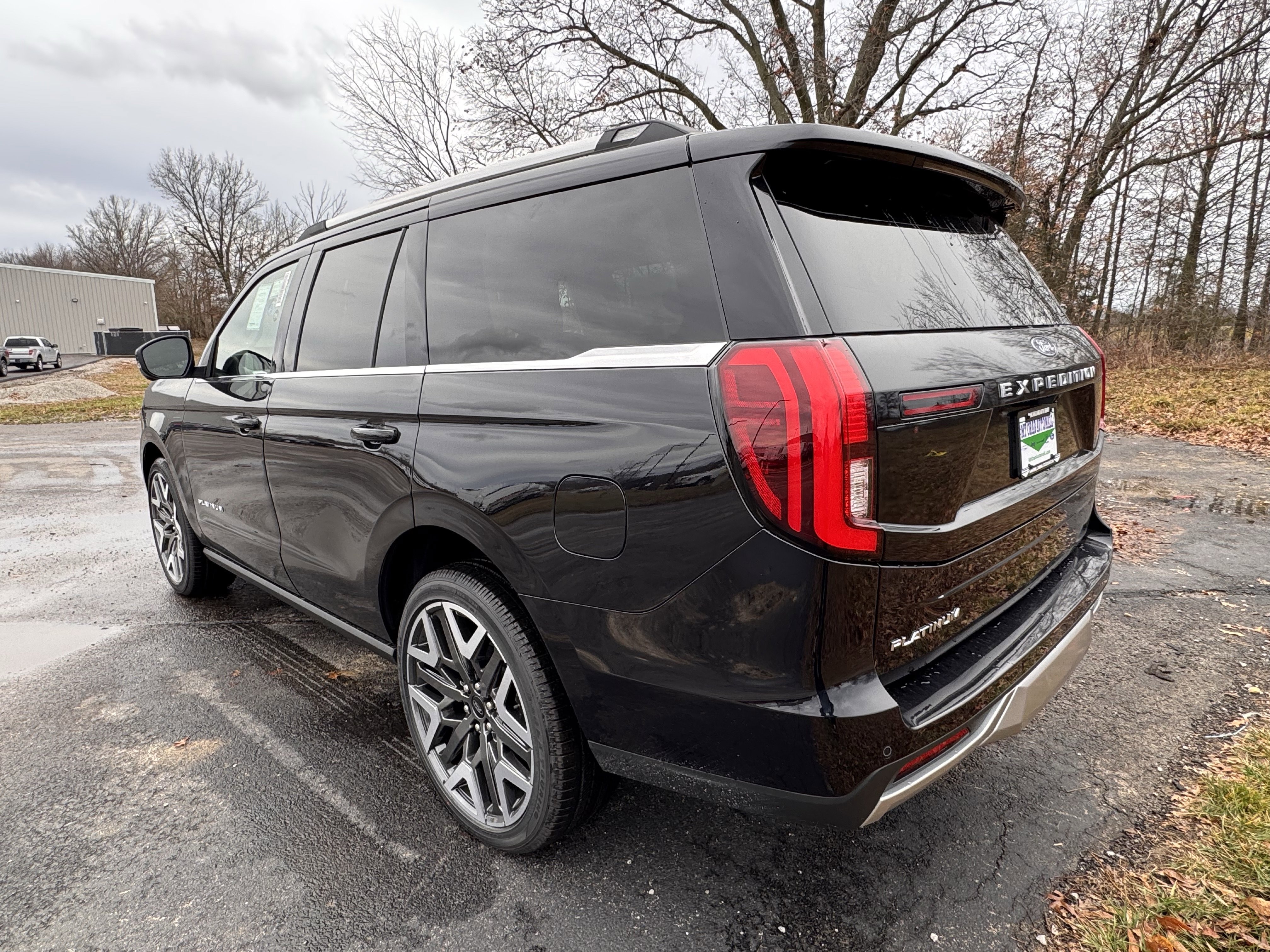 New 2026 Ford Expedition Platinum image 4