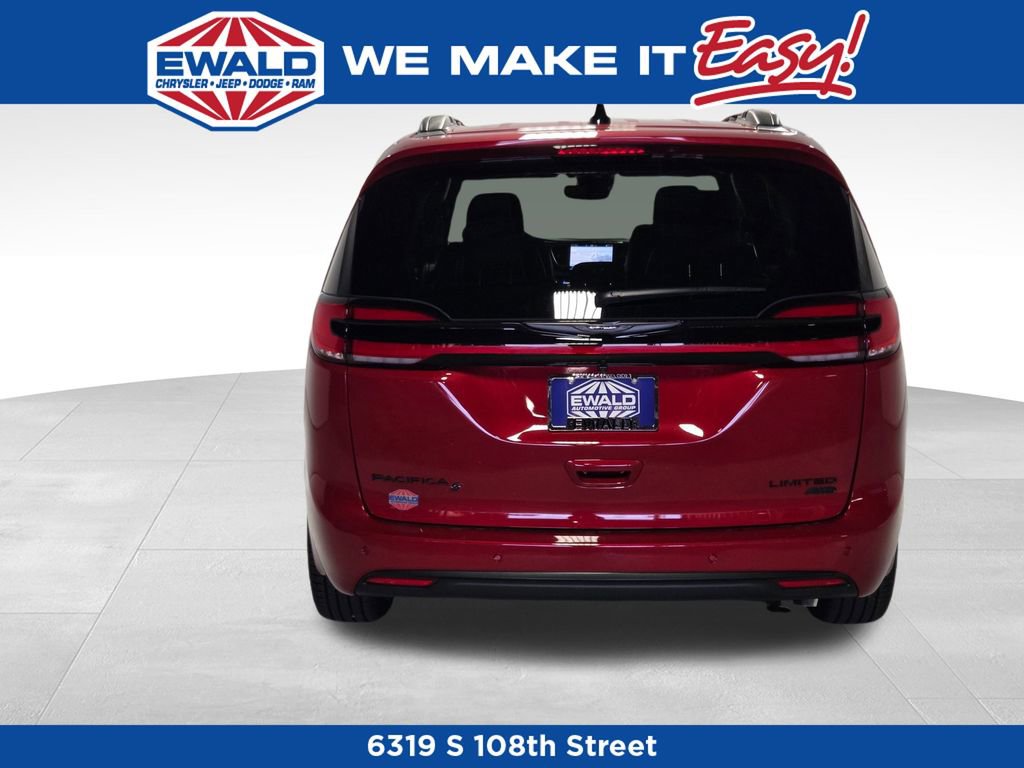 New 2026 Chrysler Pacifica Limited w/ S Appearance Package image 4