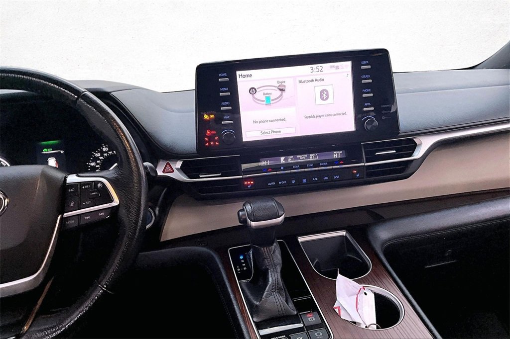 Certified 2021 Toyota Sienna XLE image 10