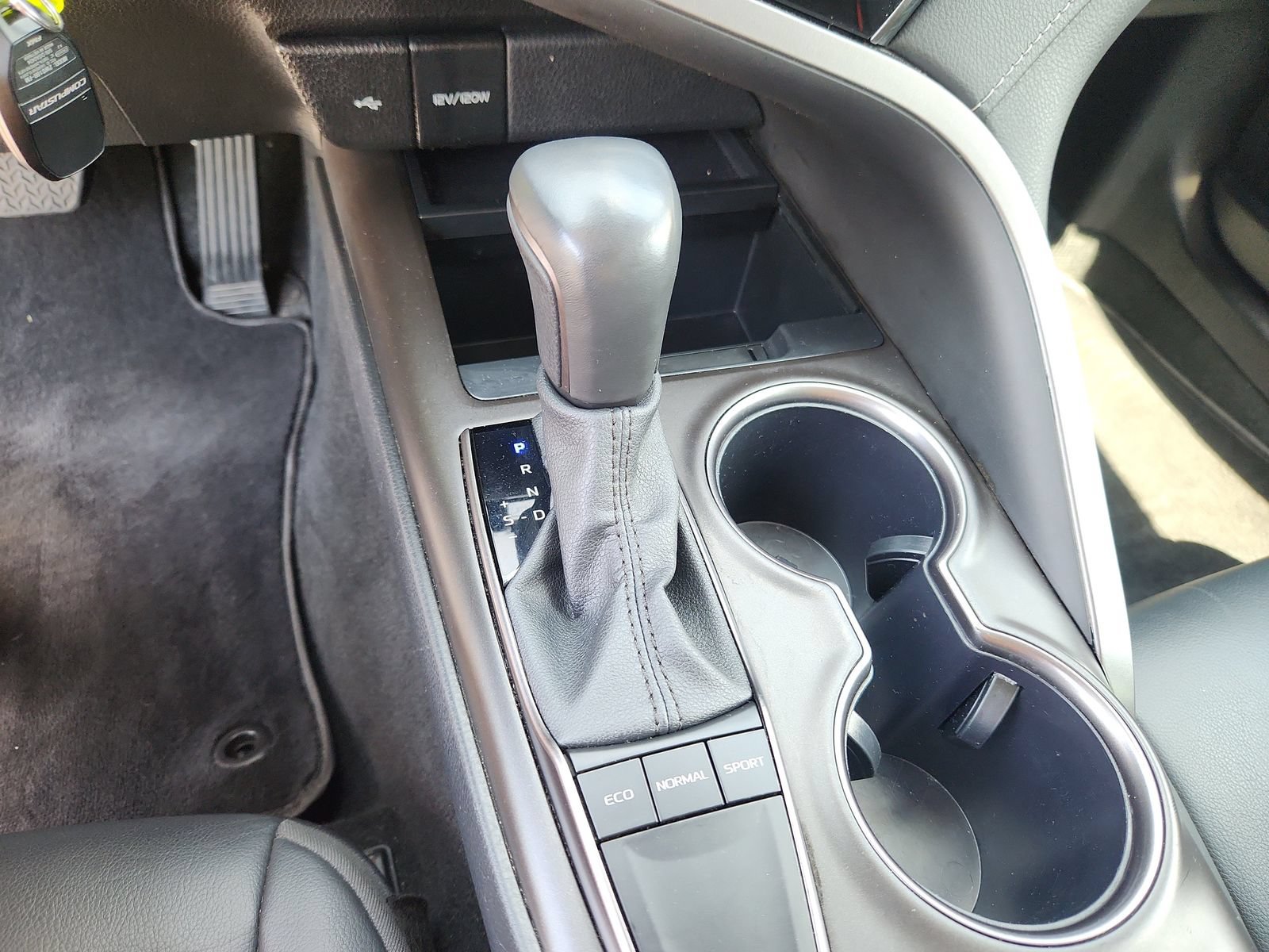 Used 2024 Toyota Camry SE FWD image 22