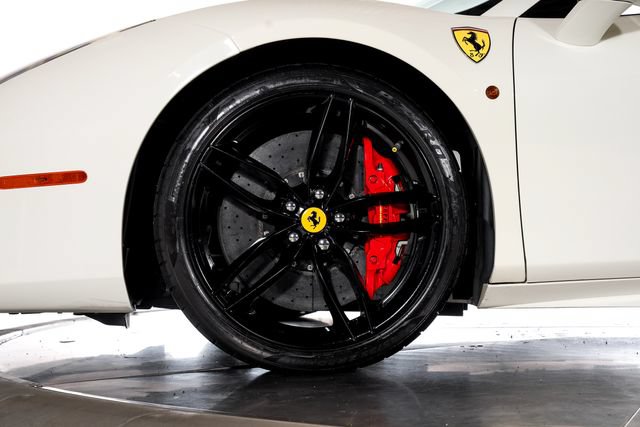 Used 2016 Ferrari 488 Spider RWD image 17
