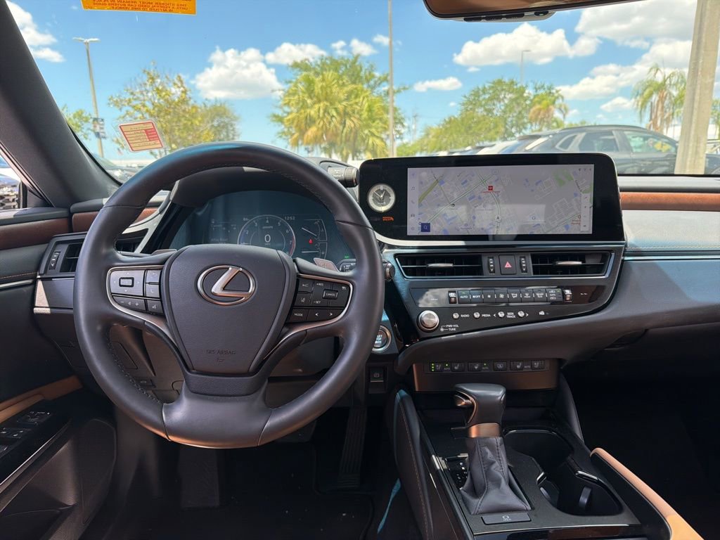 Used 2024 Lexus ES 350 w/ Premium Package FWD image 13
