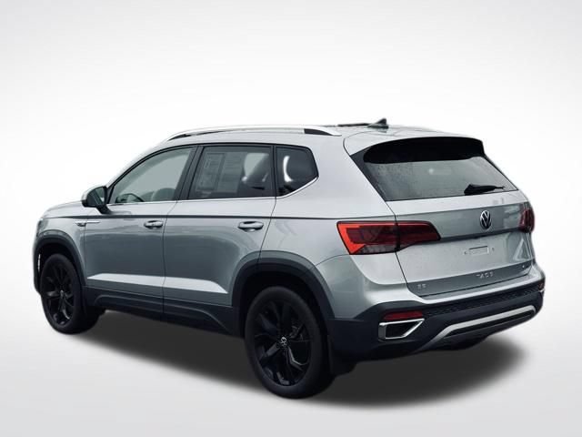 Used 2022 Volkswagen Taos SE w/ Driver Assistance Package AWD/4WD image 9