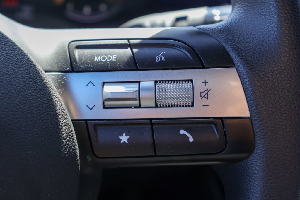 Certified 2025 Hyundai Santa Cruz SEL image 13