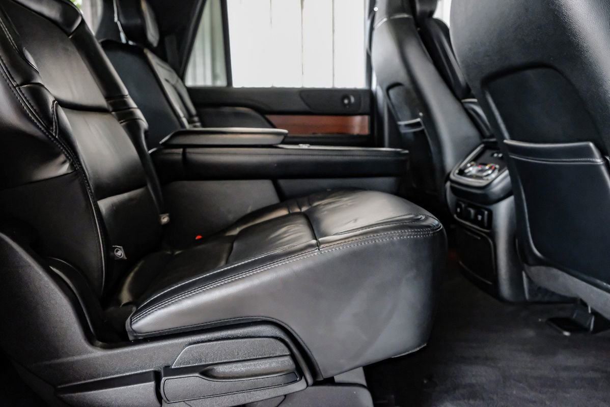 Used 2020 Lincoln Navigator L Reserve image 34